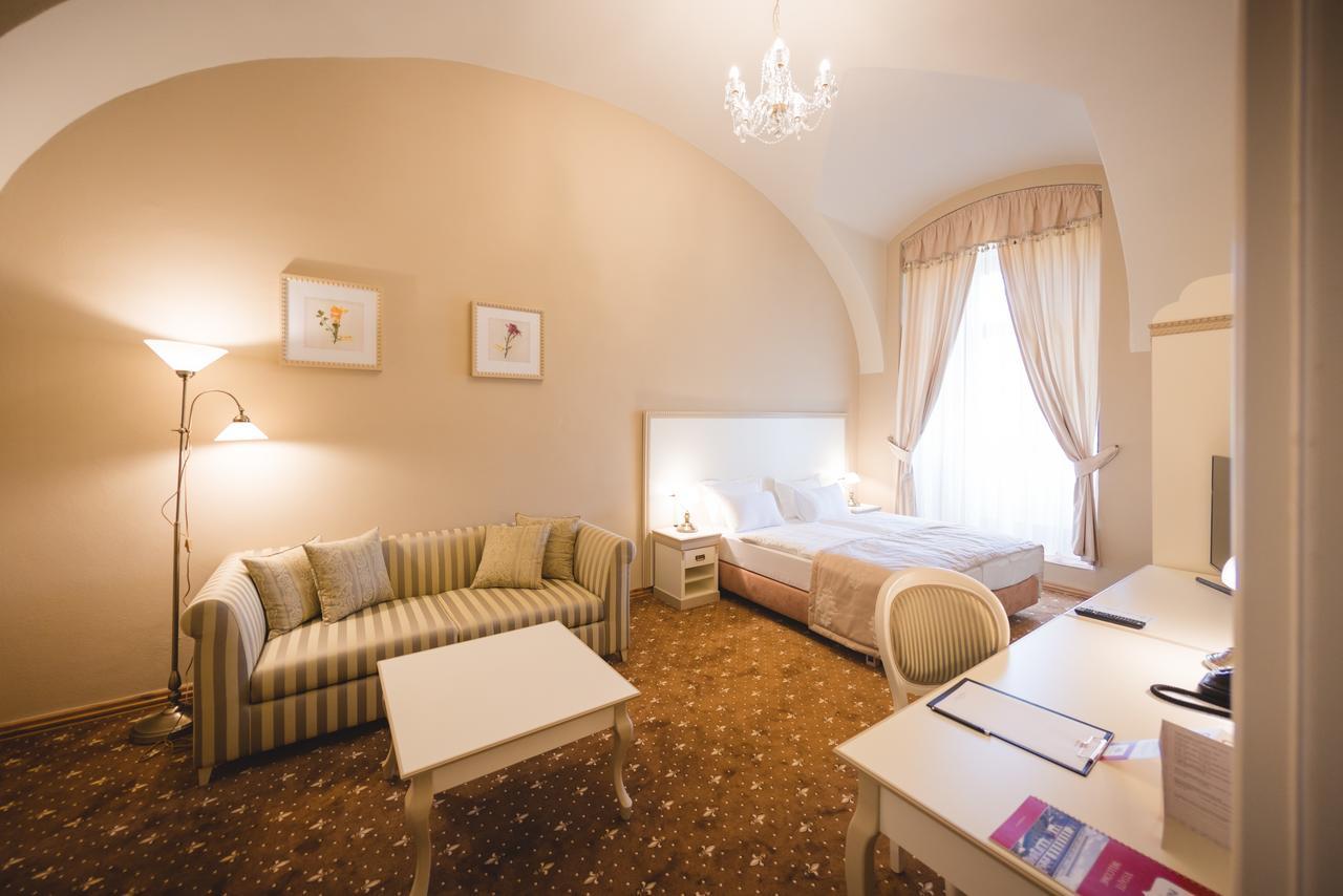 Hotel Gino Park Palace Povazska Bystrica Exterior photo